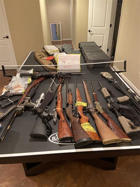 r/idiotswithguns|Idiots With Guns: Evidence Table Guns .